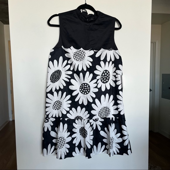 NEW Victoria Beckham Target Daisy Drop Waist Dress NWT Medium - Picture 2 of 10